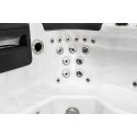 spa-jacuzzi-badewanne-mit-luftdüse