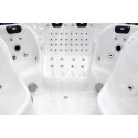 spa-jacuzzi-badewanne-mit-luftdüse
