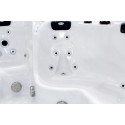 spa-jacuzzi-badewanne-mit-luftdüse