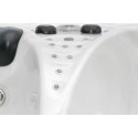 spa-jacuzzi-badewanne-mit-luftdüse